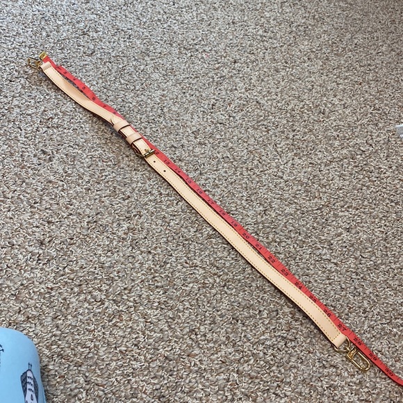 Authentic Louis Vuitton adjustable strap - Picture 2 of 9